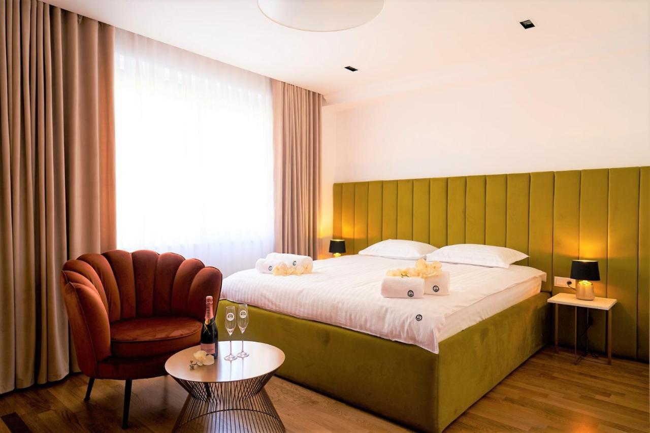 Hotel Glory Oradea Extérieur photo