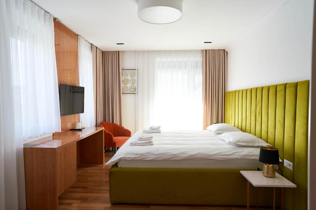 Hotel Glory Oradea Extérieur photo