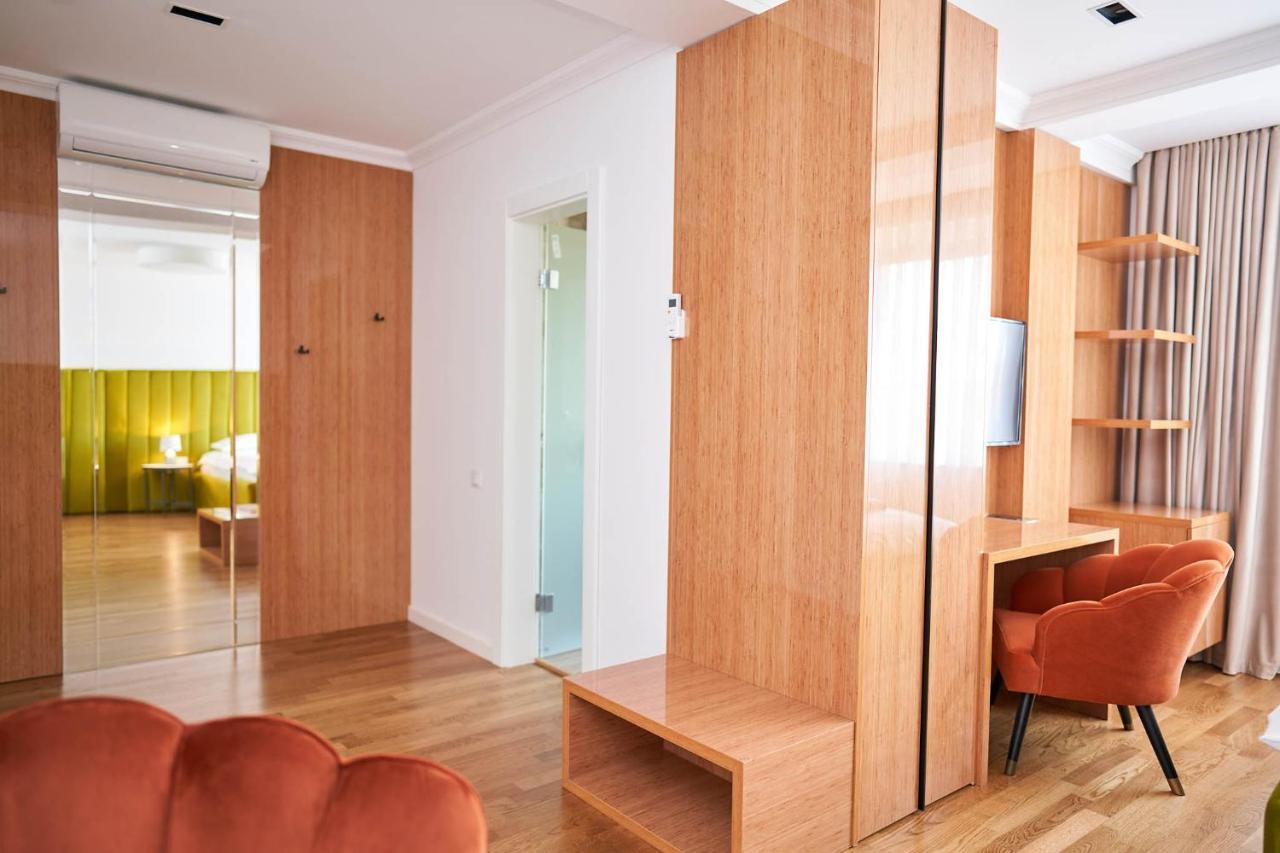 Hotel Glory Oradea Extérieur photo
