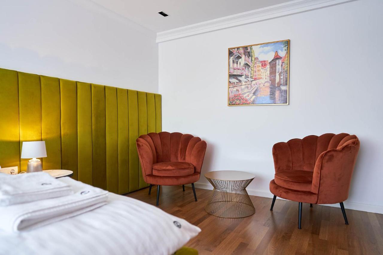 Hotel Glory Oradea Extérieur photo