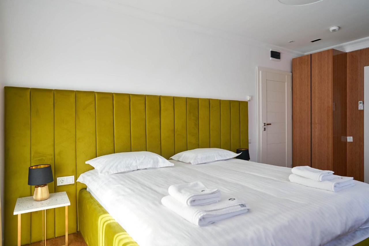 Hotel Glory Oradea Extérieur photo